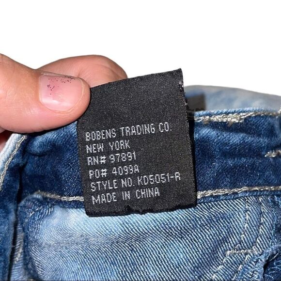 ‎4/$25 - OSC Acid Wash Skinny Jeans - Picture 4 of 5